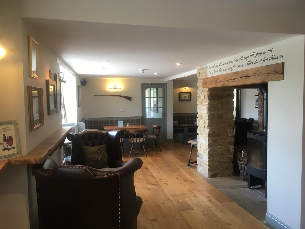 The Cayley Arms Inn พิกเคอริง ภายนอก รูปภาพ