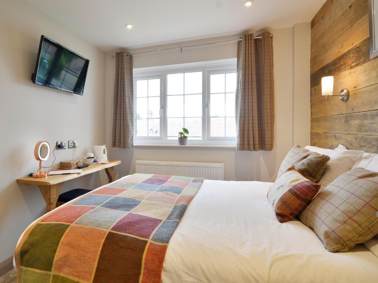 The Cayley Arms Inn พิกเคอริง ภายนอก รูปภาพ