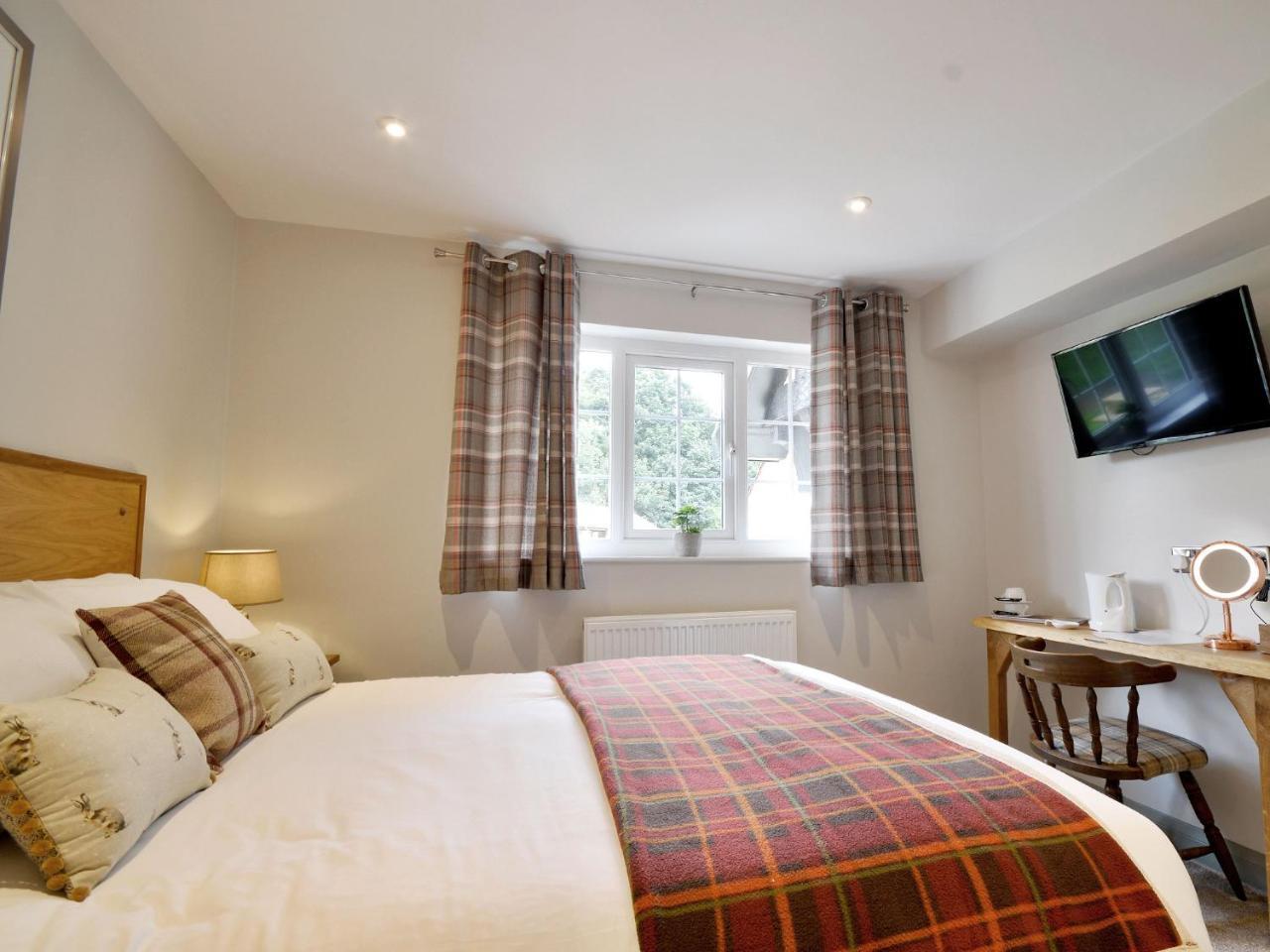 The Cayley Arms Inn พิกเคอริง ภายนอก รูปภาพ